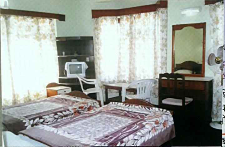 Hotel Mount Heaven Pokhara Buitenkant foto