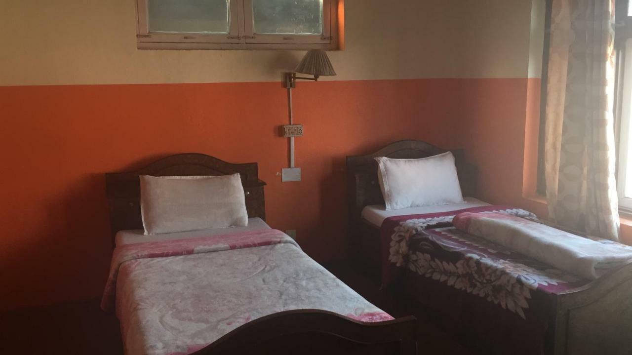 Hotel Mount Heaven Pokhara Buitenkant foto